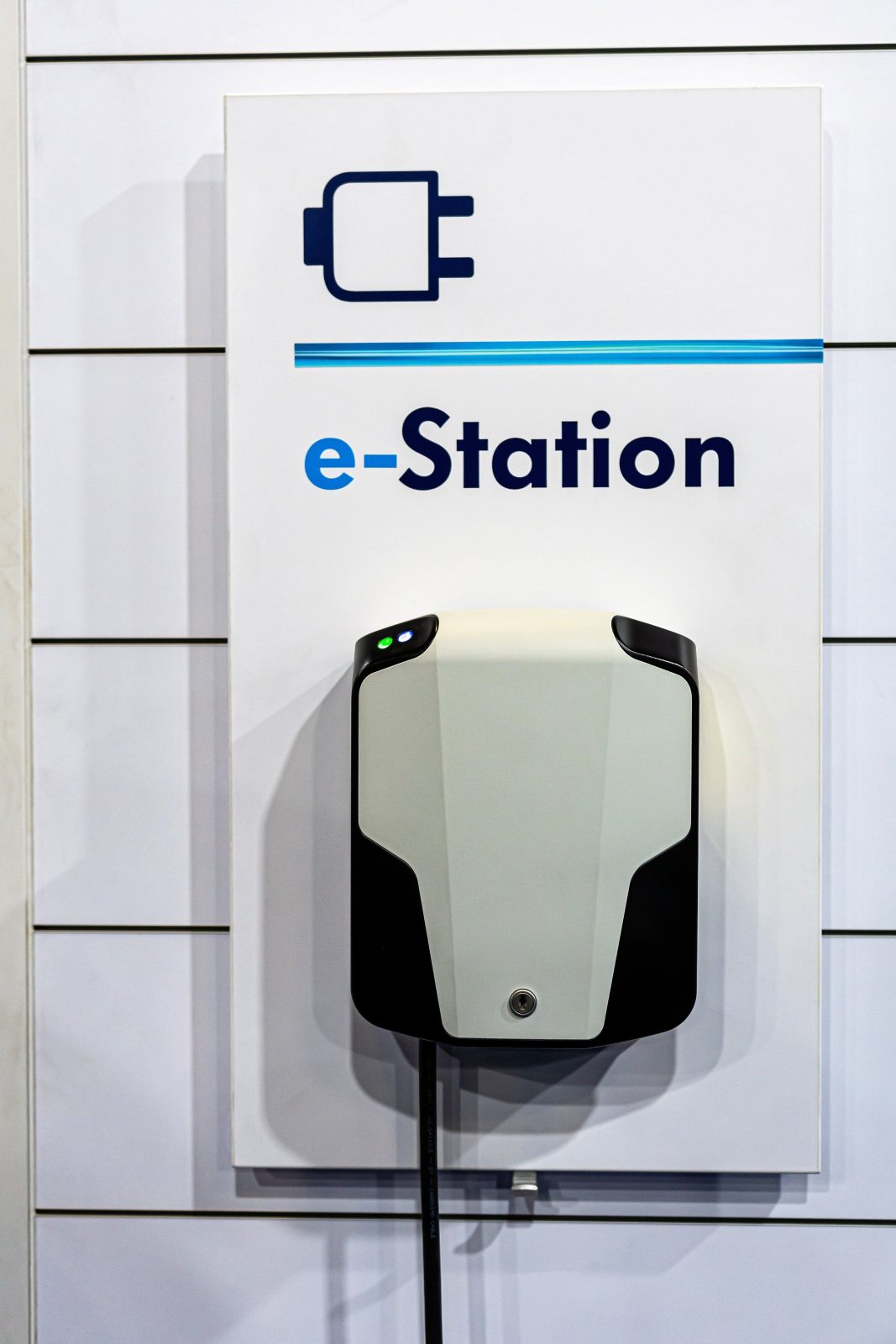 electric-car-charging-station-battery-hybrid-vehi-2022-08-01-04-29-09-utc-2-3-3